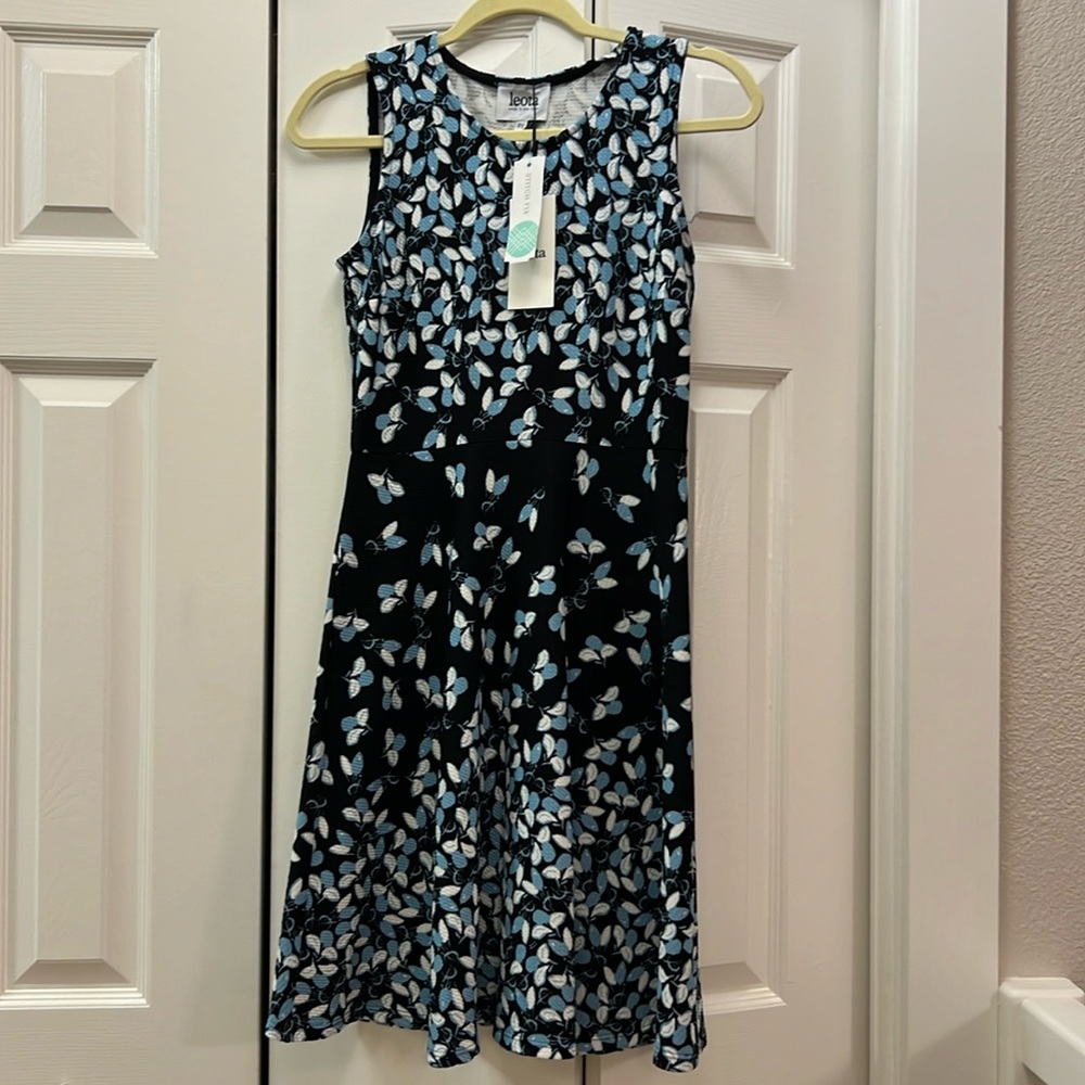 Leota Navy, light blue Sleeveless Dress. Size PS